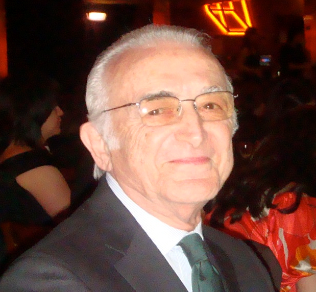 Dr. Alvaro Macieira-Coelho